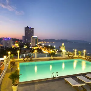 https://happy-light.nhatrangbesthotels.com